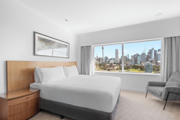Holiday Inn Sydney Potts Point by IHG