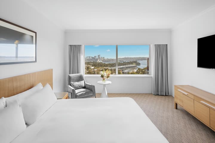 Holiday Inn Sydney Potts Point by IHG