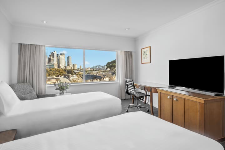 Holiday Inn Sydney Potts Point by IHG
