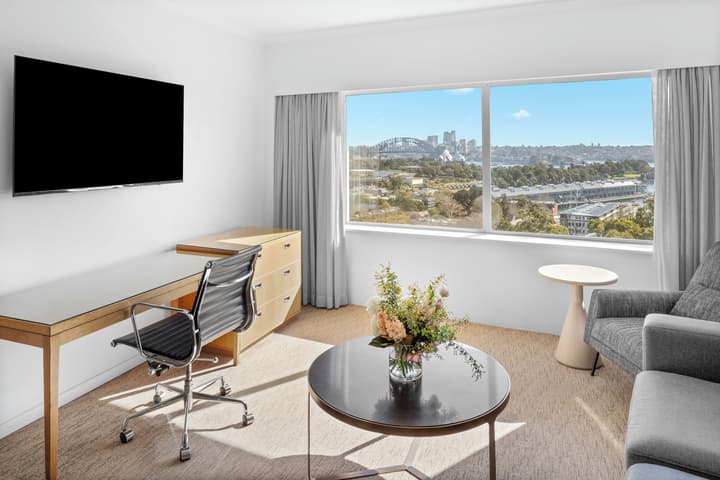 Holiday Inn Sydney Potts Point by IHG