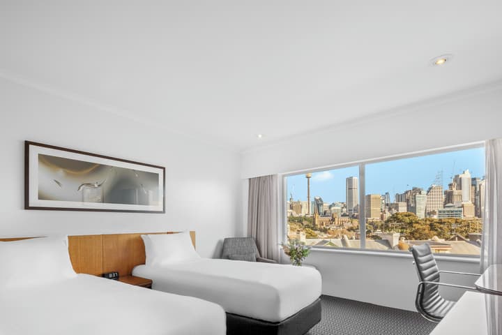 Holiday Inn Sydney Potts Point by IHG