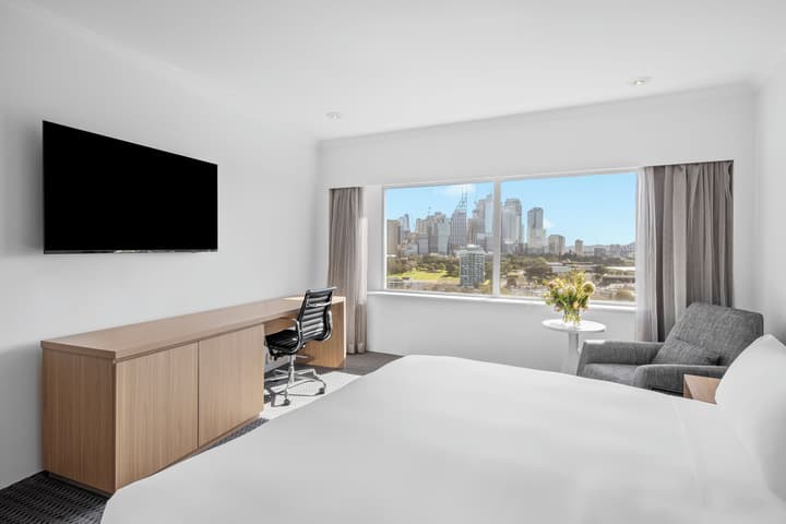 Holiday Inn Sydney Potts Point by IHG