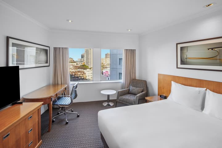 Holiday Inn Sydney Potts Point by IHG