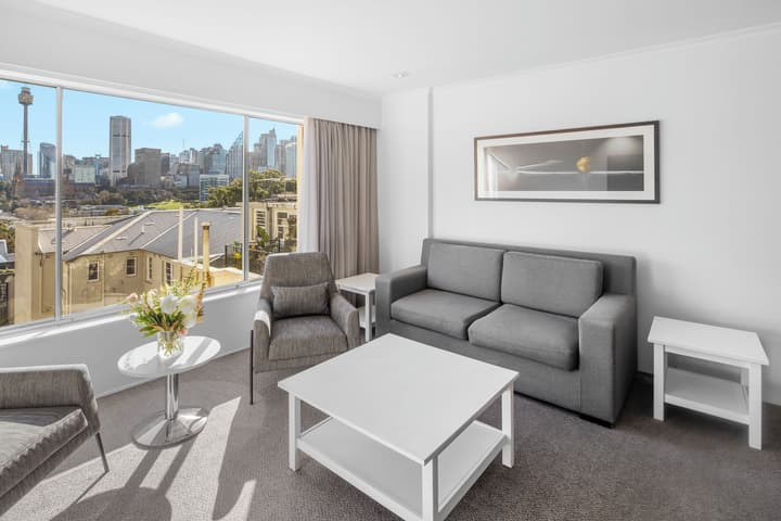 Holiday Inn Sydney Potts Point by IHG