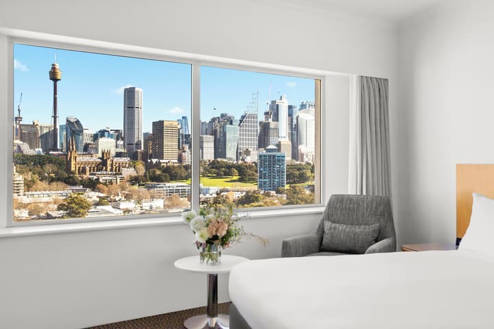 Holiday Inn Sydney Potts Point by IHG