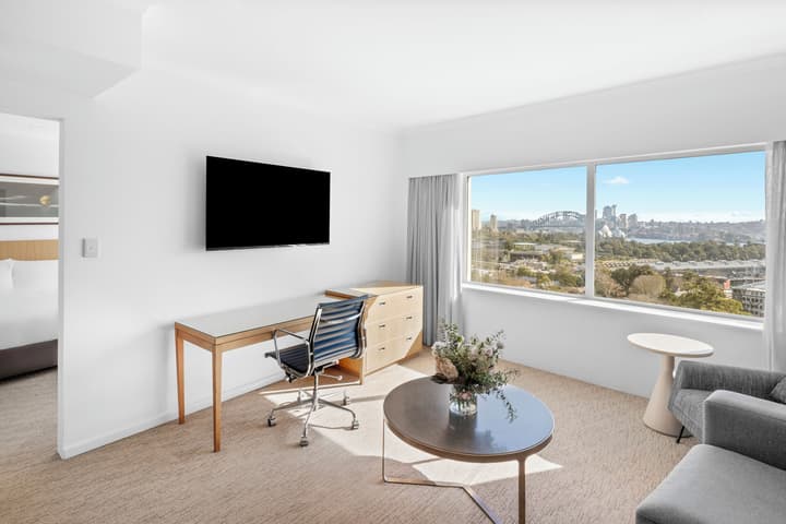 Holiday Inn Sydney Potts Point by IHG