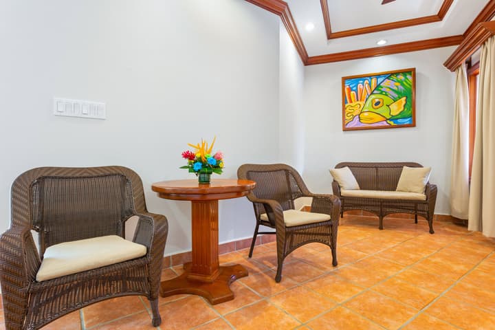 Sunbreeze Hotel