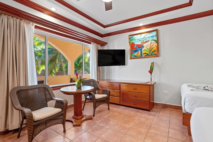 Sunbreeze Hotel