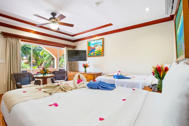 Sunbreeze Hotel