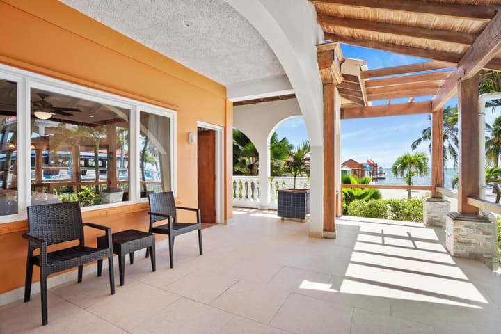Sunbreeze Hotel