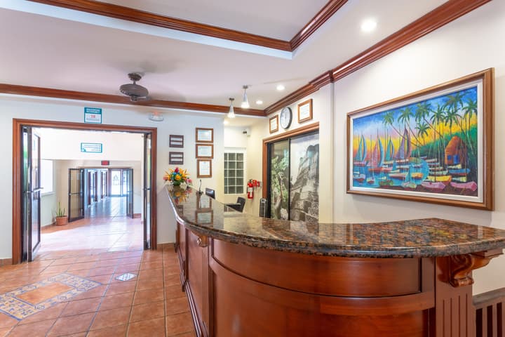 Sunbreeze Hotel