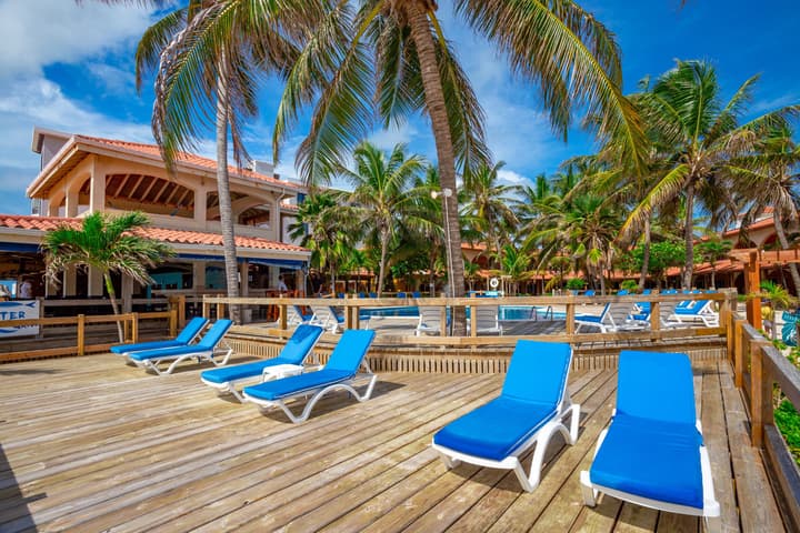 Sunbreeze Hotel