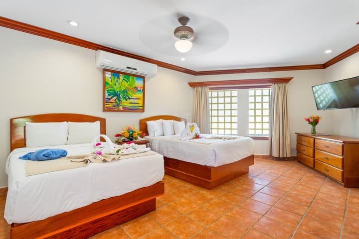 Sunbreeze Hotel