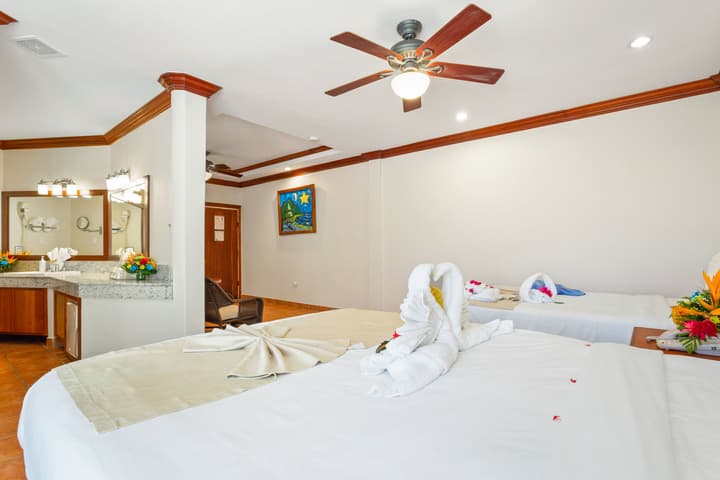 Sunbreeze Hotel