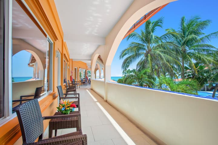 Sunbreeze Hotel