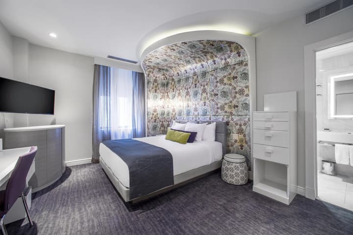 Dream Midtown, by Hyatt