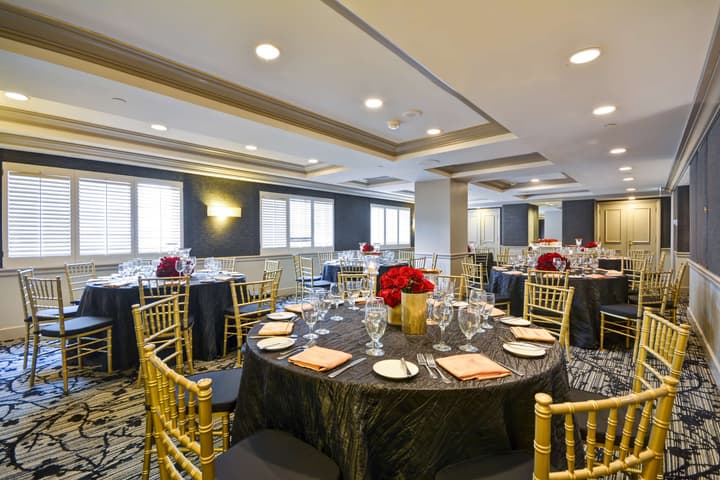 Hilton Checkers Los Angeles