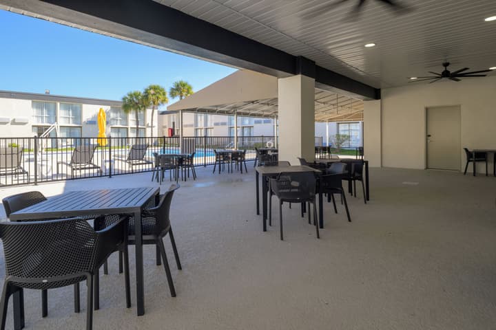B&B Hotel Orlando International Drive Near Universal - Newly Renovated!