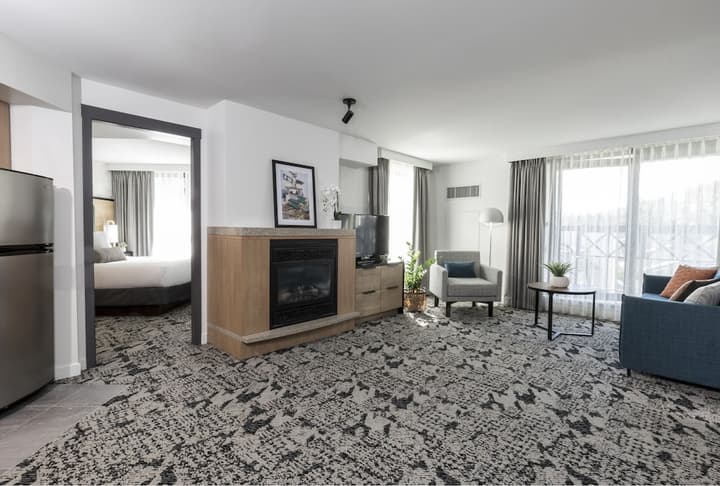 Crystal Lodge