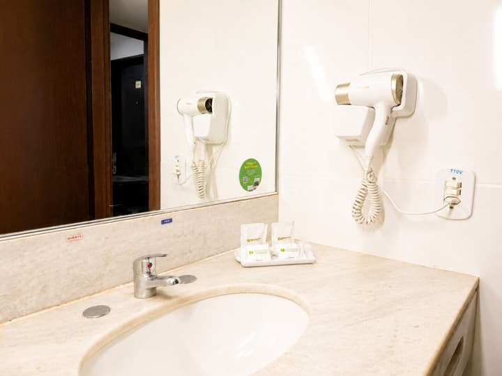 Hotel Golden Park Rio de Janeiro Aeroporto By Nacional Inn