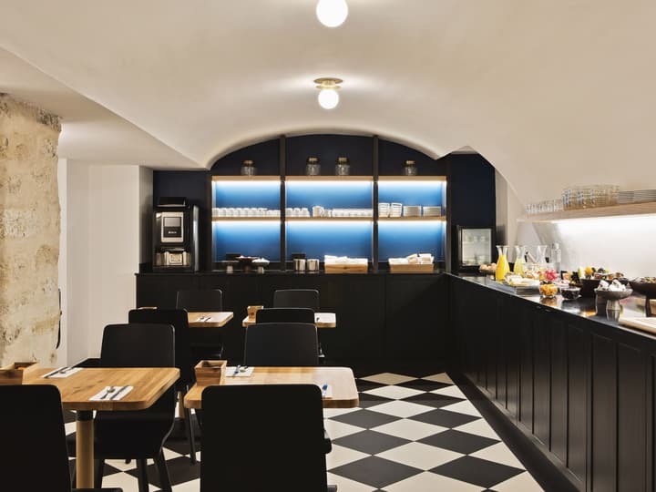 New Hotel Lafayette