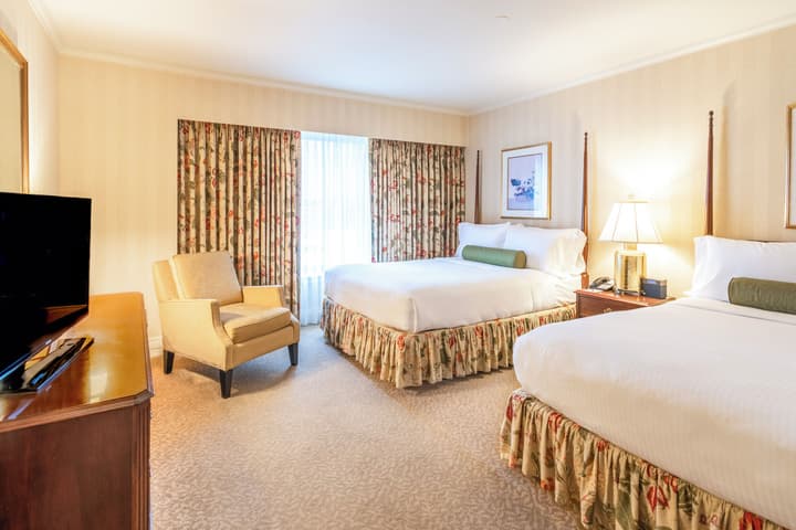 Mayflower Park Hotel