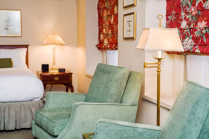 Mayflower Park Hotel