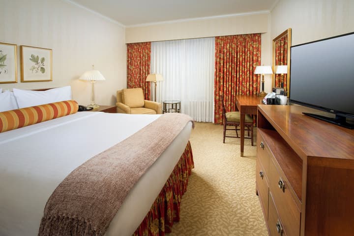Mayflower Park Hotel