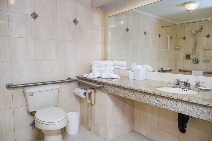 Mayflower Park Hotel