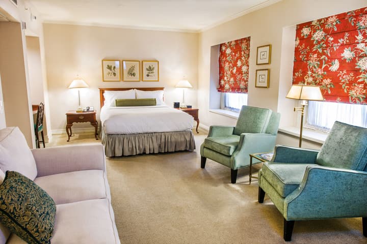Mayflower Park Hotel