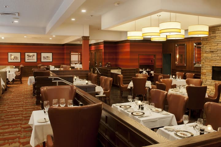 DoubleTree by Hilton Collinsville - St. Louis