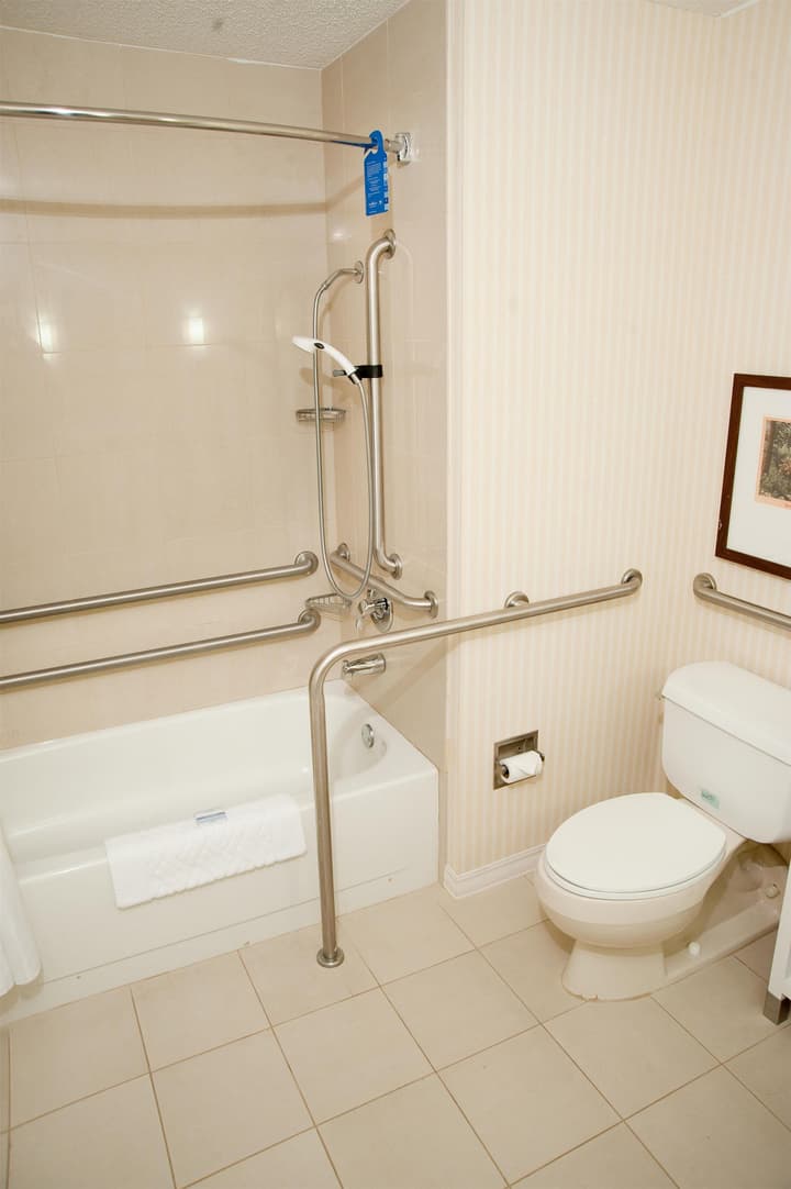 DoubleTree by Hilton Collinsville - St. Louis