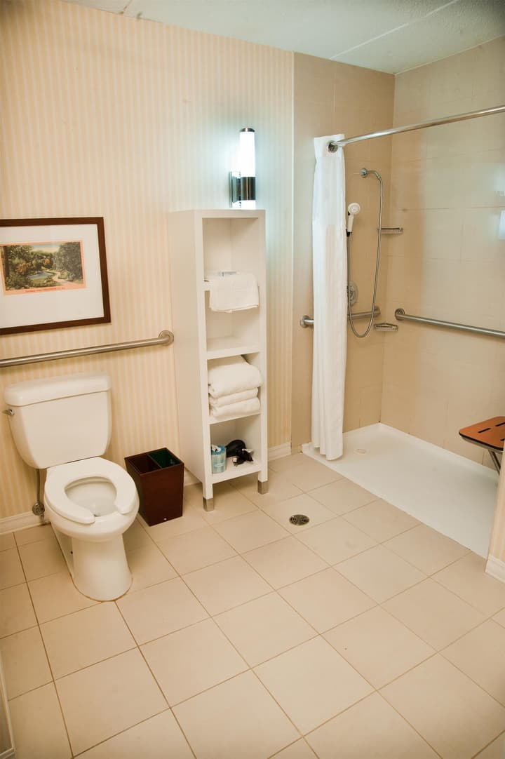 DoubleTree by Hilton Collinsville - St. Louis