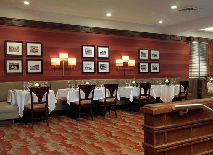 DoubleTree by Hilton Collinsville - St. Louis