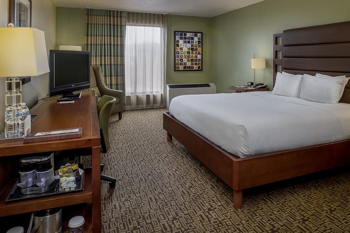DoubleTree by Hilton Collinsville - St. Louis