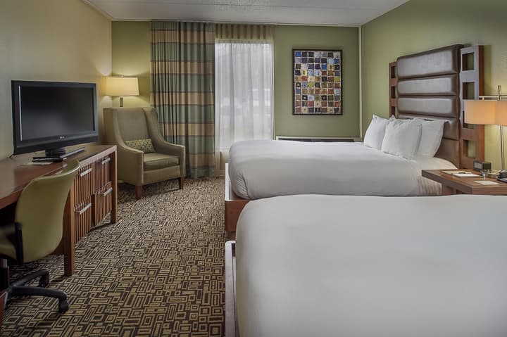 DoubleTree by Hilton Collinsville - St. Louis