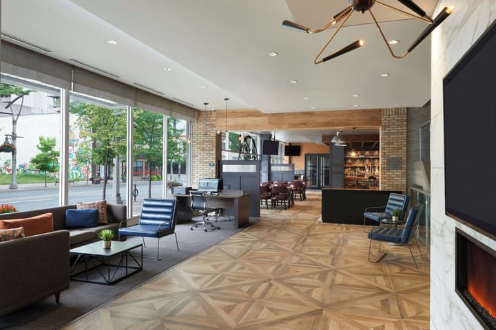 Four Points by Sheraton Windsor Downtown