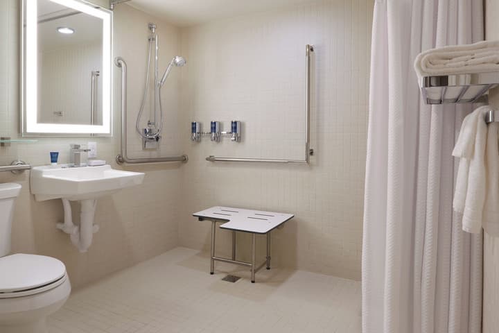 Four Points by Sheraton Windsor Downtown