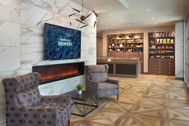 Four Points by Sheraton Windsor Downtown