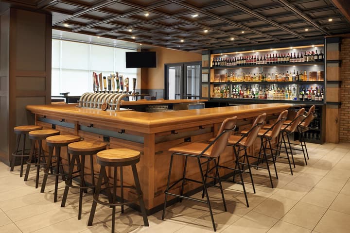 Four Points by Sheraton Windsor Downtown