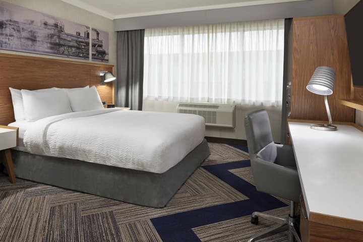 Four Points by Sheraton Windsor Downtown
