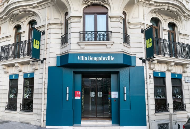 Villa Bougainville by Happyculture