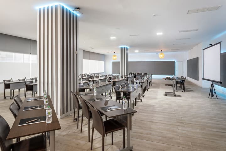 Hotel Madrid Chamartín Affiliated by Meliá