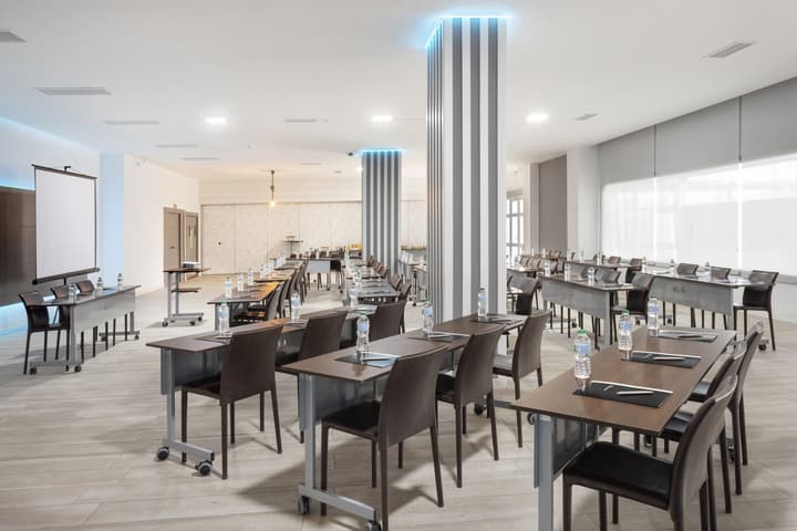 Hotel Madrid Chamartín Affiliated by Meliá