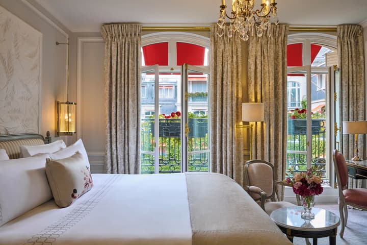 Hôtel Plaza Athénée - Dorchester Collection