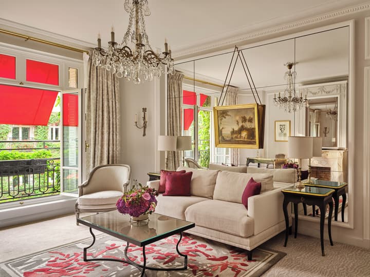 Hôtel Plaza Athénée - Dorchester Collection