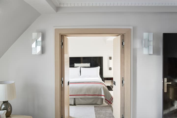 Hôtel Plaza Athénée - Dorchester Collection