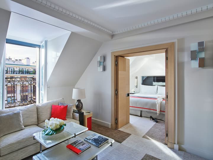 Hôtel Plaza Athénée - Dorchester Collection