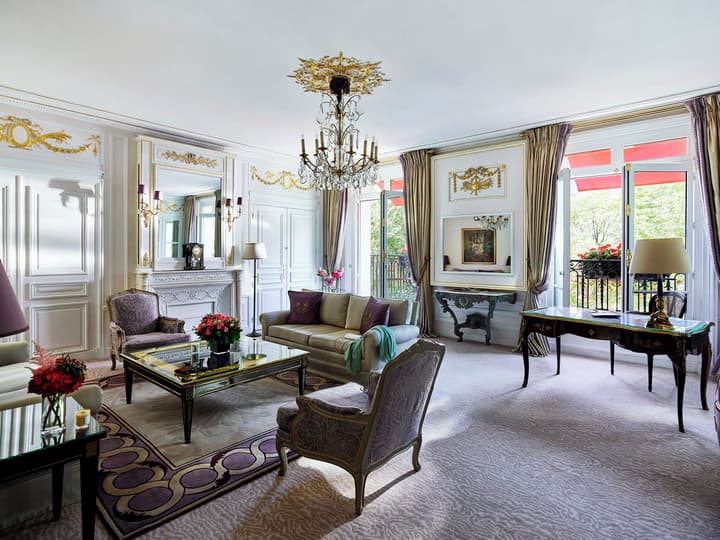 Hôtel Plaza Athénée - Dorchester Collection