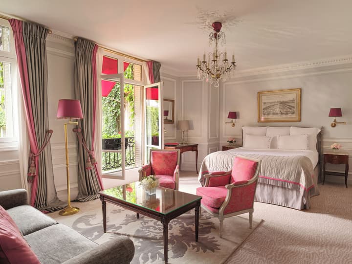 Hôtel Plaza Athénée - Dorchester Collection